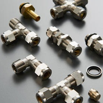 SERIE 69000 A COMPRESION BICONO INOX